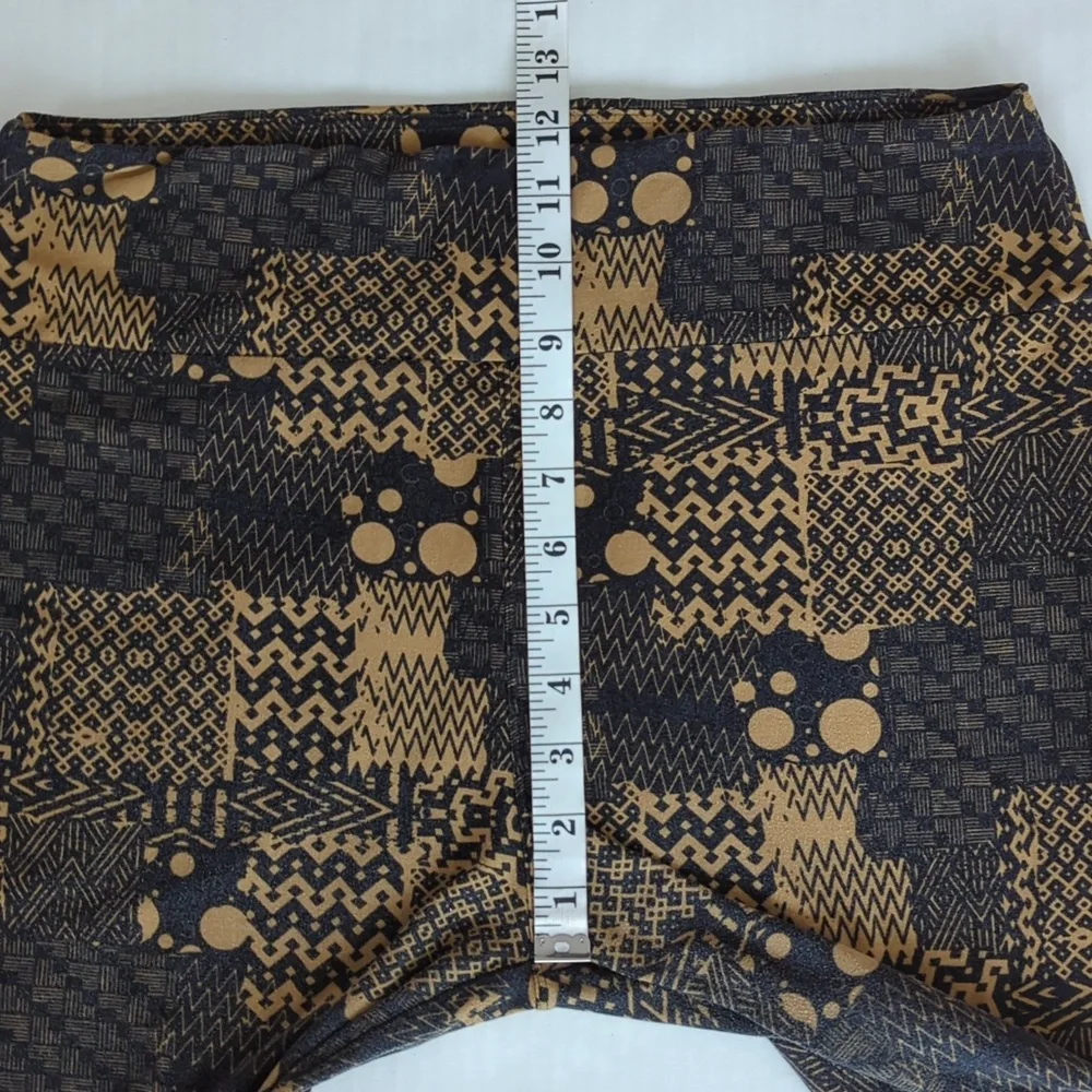 LuLaRoe Tall & Curvy Chevron Zig Zag Leggings - Picture 9 of 10